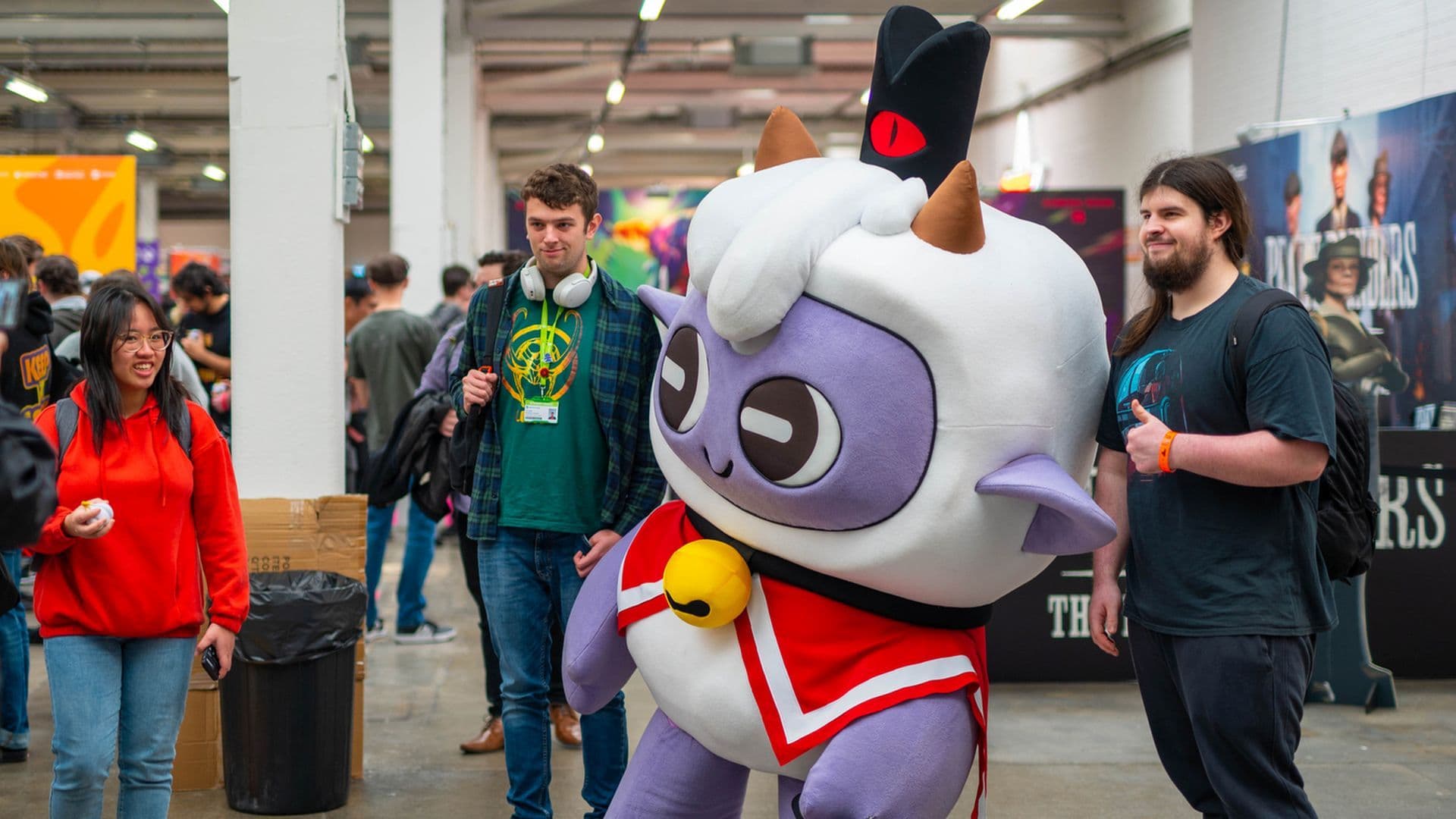 Take a selfie with a cosplayer for $3!