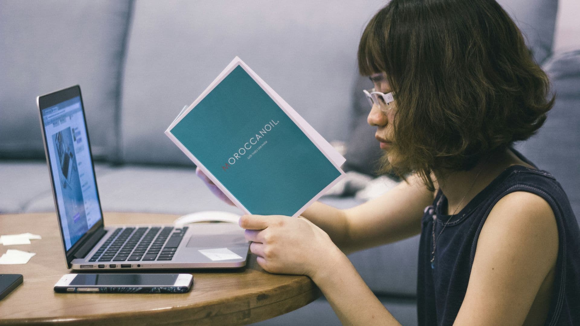 Who are the best BookTokers and book/comic creators? Tell us and share links!