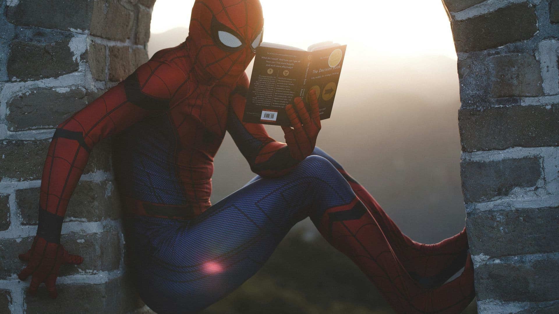 Make a video review of a book or comic you read in 2024